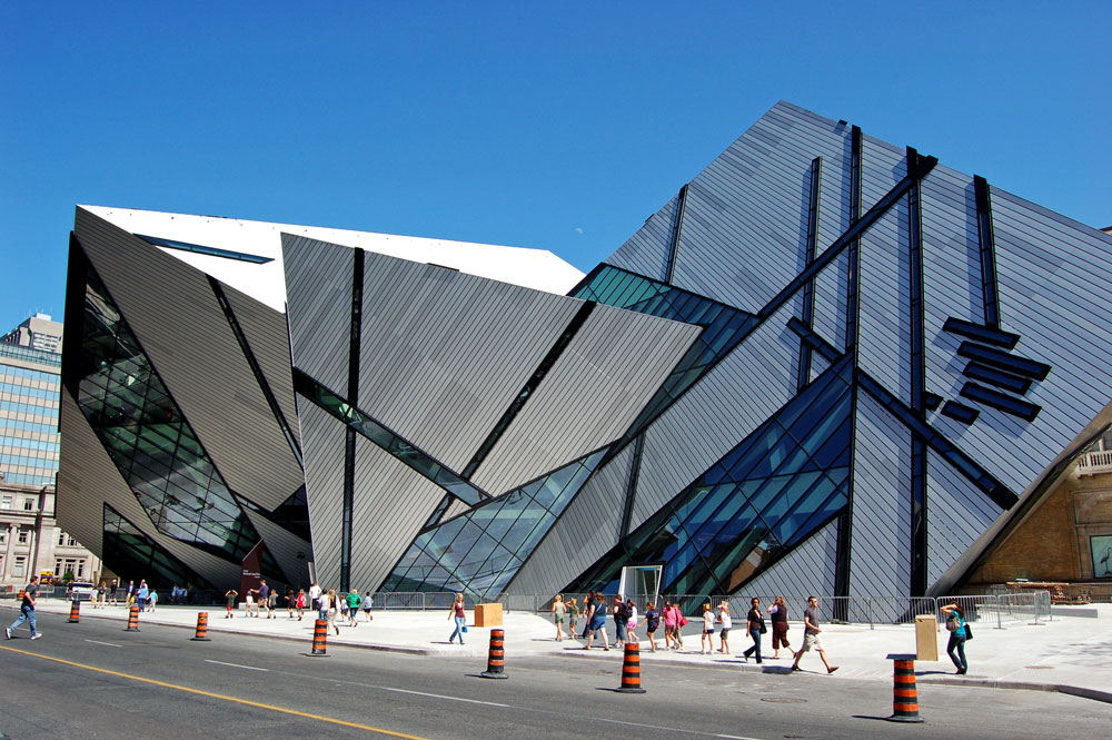 Канада. Музеи Торонто переделывают в спортивные объекты